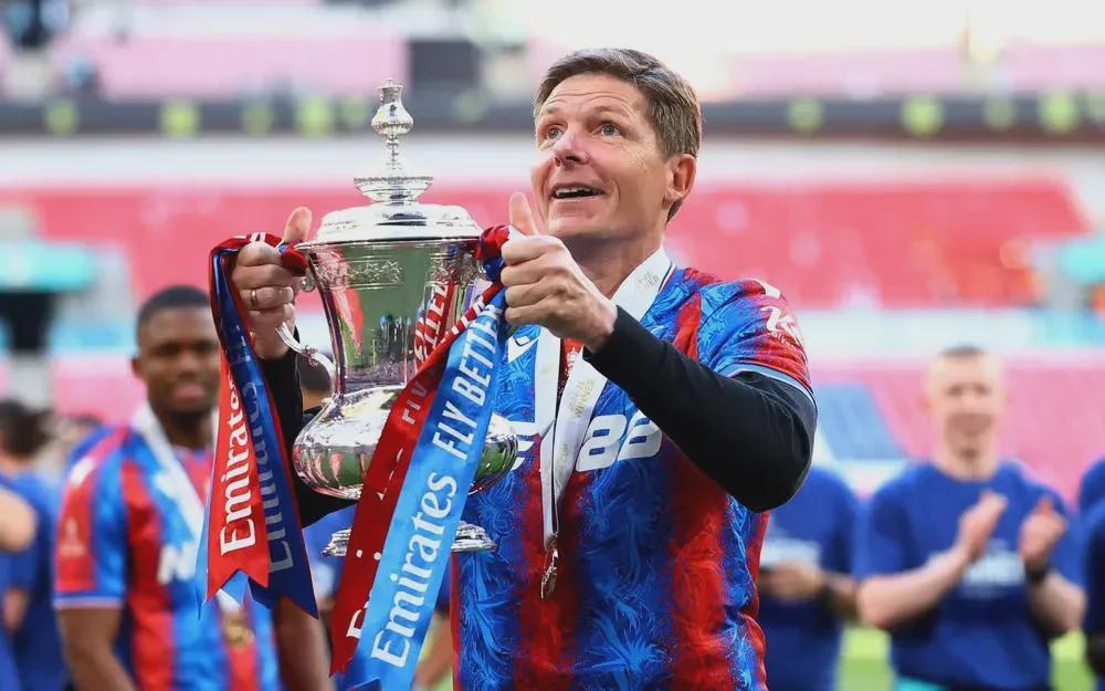 开云登录入口-树倒猢狲散！水晶宫头号射手逼宫离队 半年卖光冠军中轴线