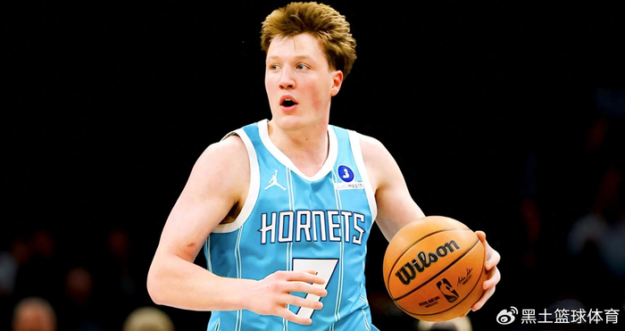 足球直播平台-20岁新秀狂飙209记三分!他凭什么能叫板库里？|斯蒂芬·库里|新秀赛季|克努佩尔|克雷·汤普森|金州勇士队_新浪体育_新浪新闻