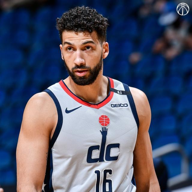 1619248575590057756.jpg 开云网页版-28岁新秀终于等到证明机会 队友称他是最努力的人