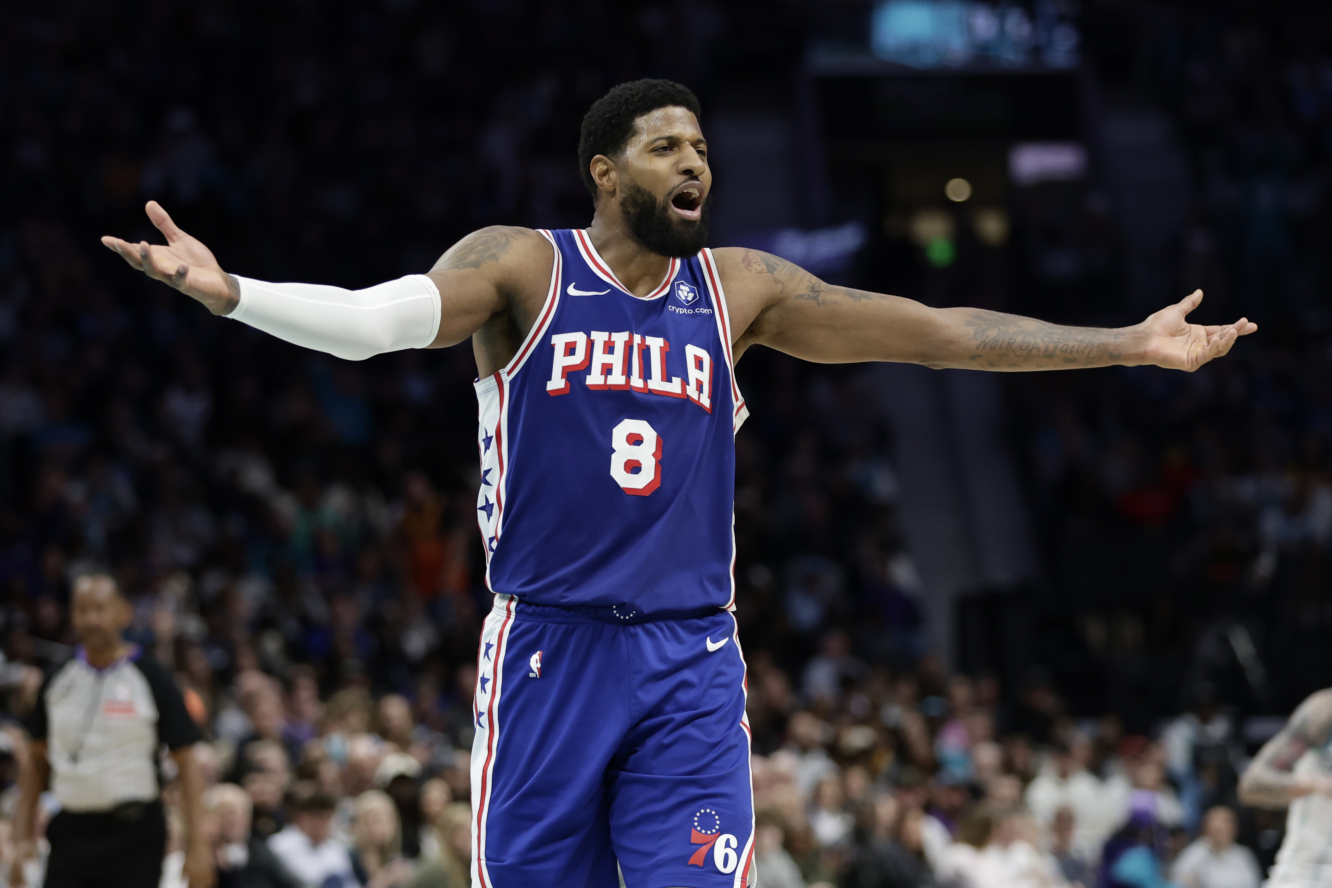 下半场消失!乔治14中7拿到20分5板4助2断 上半场独得18分