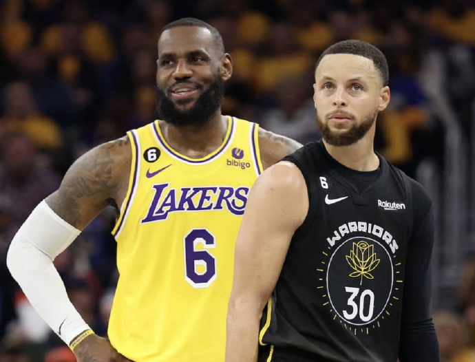 kaiyun网页版-NBA记者曝出猛料:詹姆斯可能要去勇士联手库里,但薪水会降很多